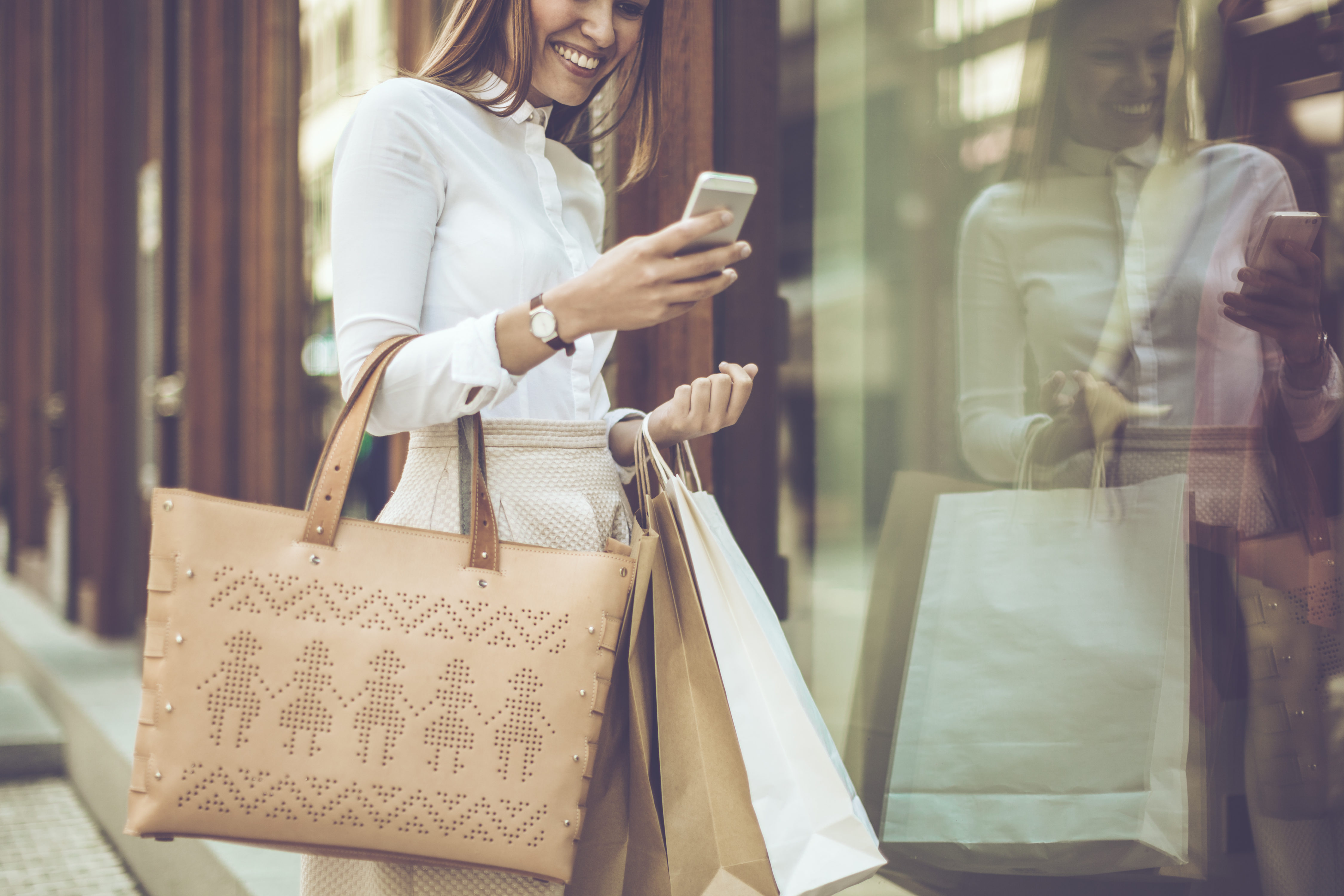 Three steps to execute an augmented retail strategy in the luxury goods industry