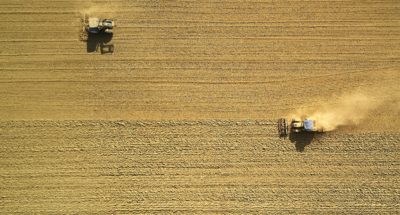 johny-goerend-xaSM1R157vI-unsplash Farmers impact investor