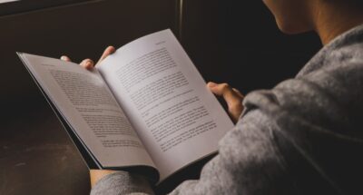 nathan-aguirre-zVuDeGdjxgU-unsplash Books reccomendations