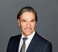Ralf Seifert - IMD Professor