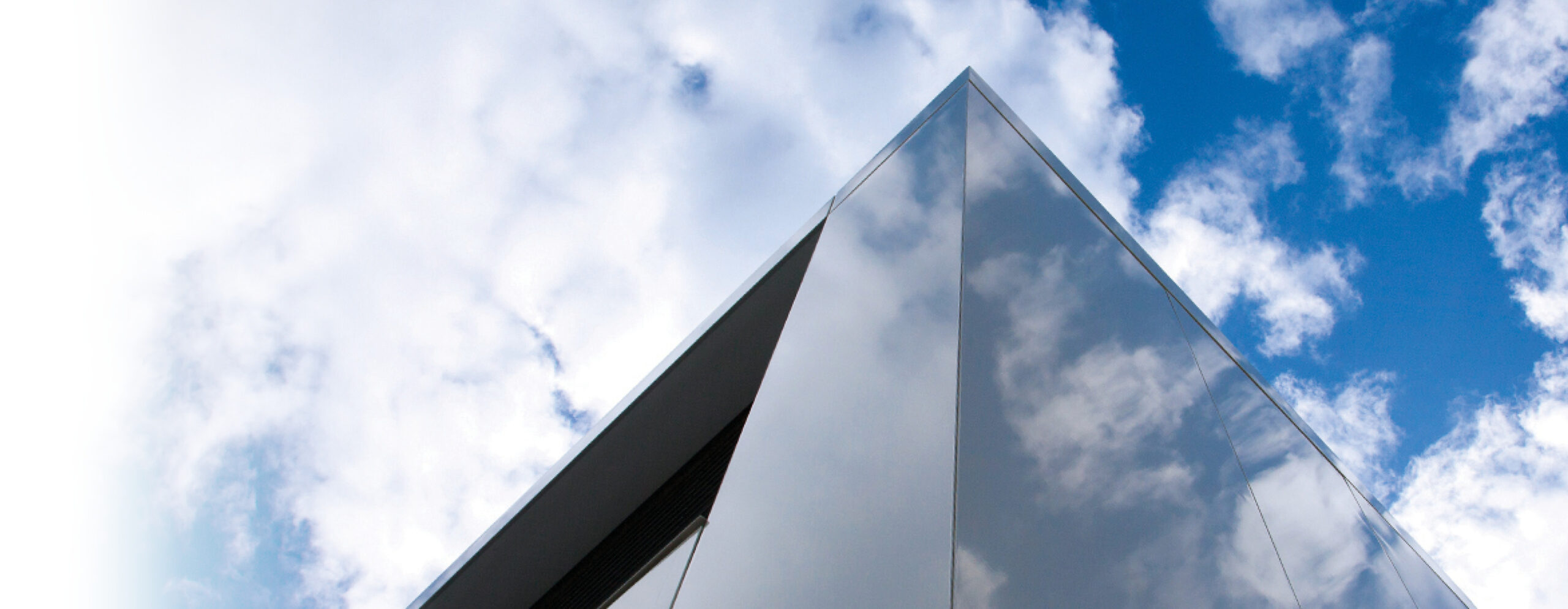 20220721-MBA-Generic-1440×560 x3 - IMD Business School