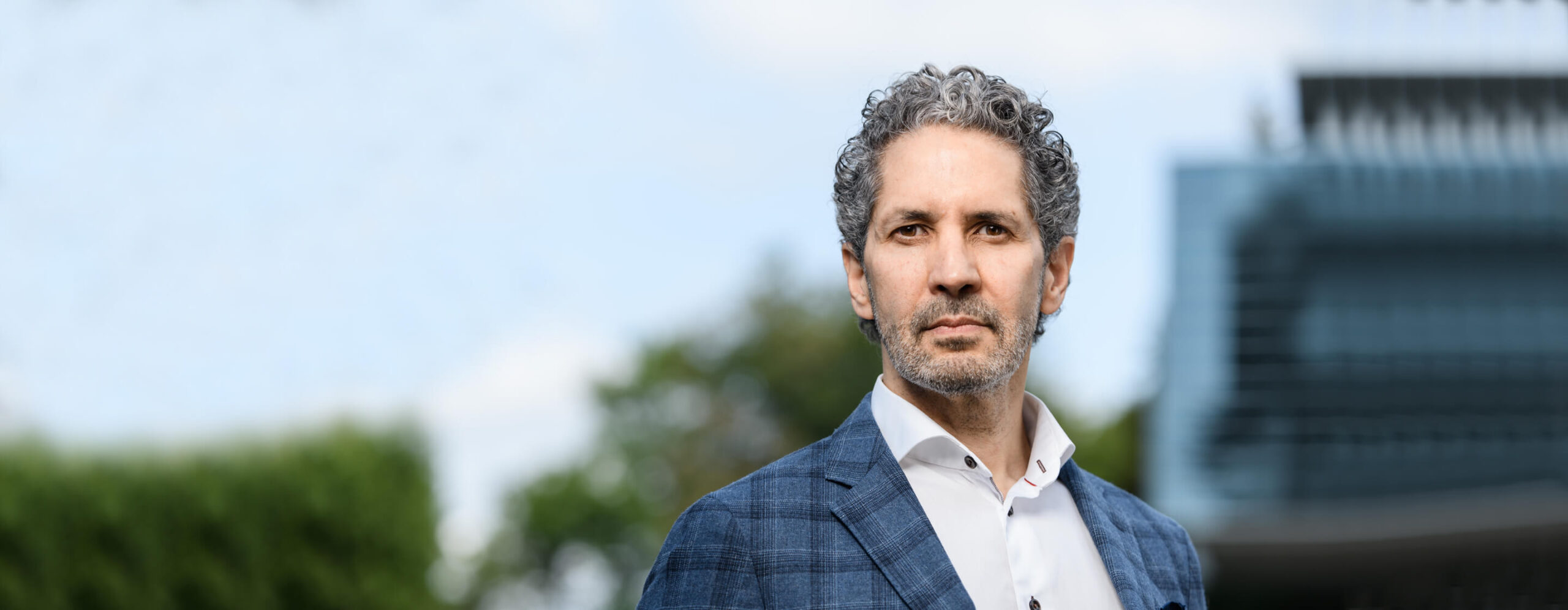 20220901-Faculty–MichaelYaziji-TopBannerCampus-1440×560-x2-MH-comp - IMD Business School