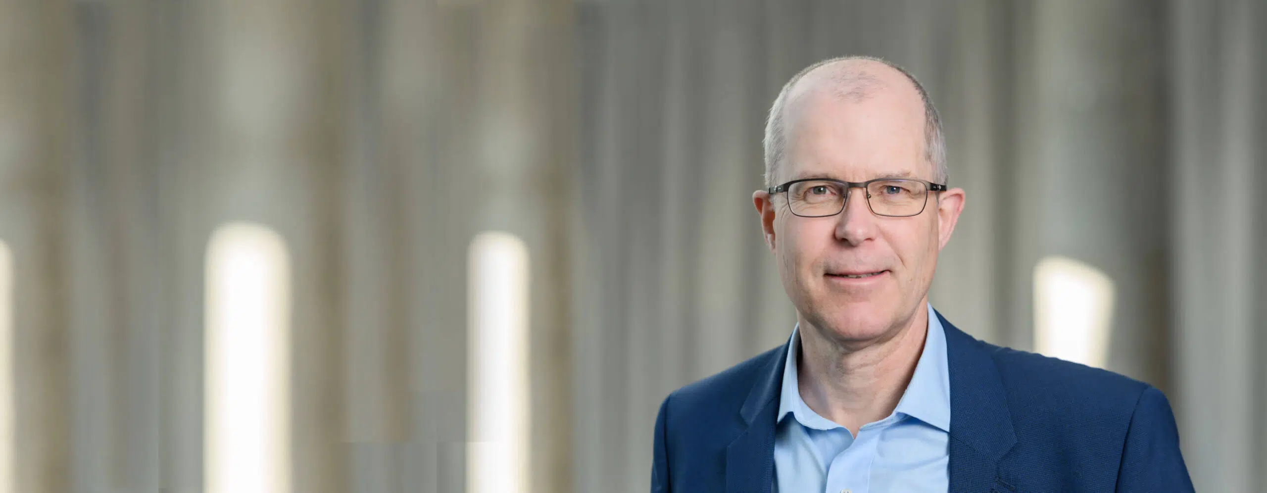 20220901-Faculty--RobertHooijberg-TopBannerCampus-1440x560-x2-MH-comp - IMD Business School