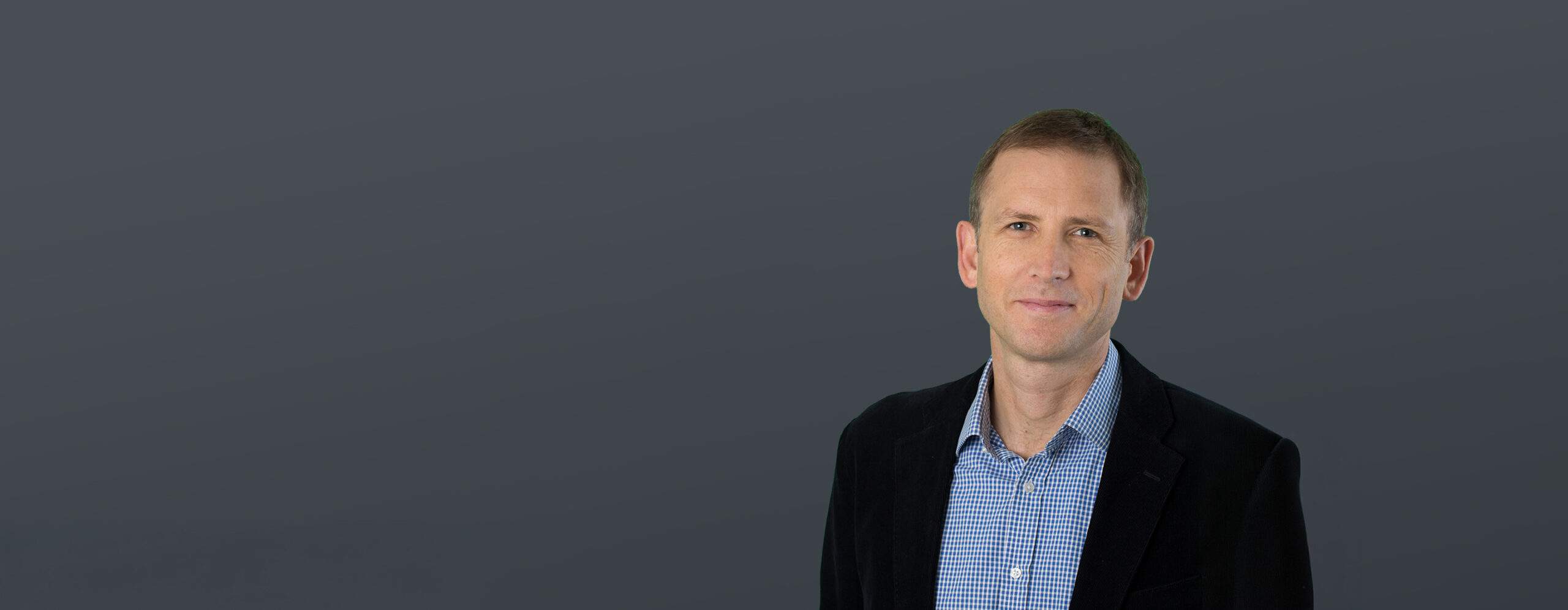 20240517-Faculty-Duncan_Coombe-Grey_BG-Topbanner-2880x1120 - IMD Business School