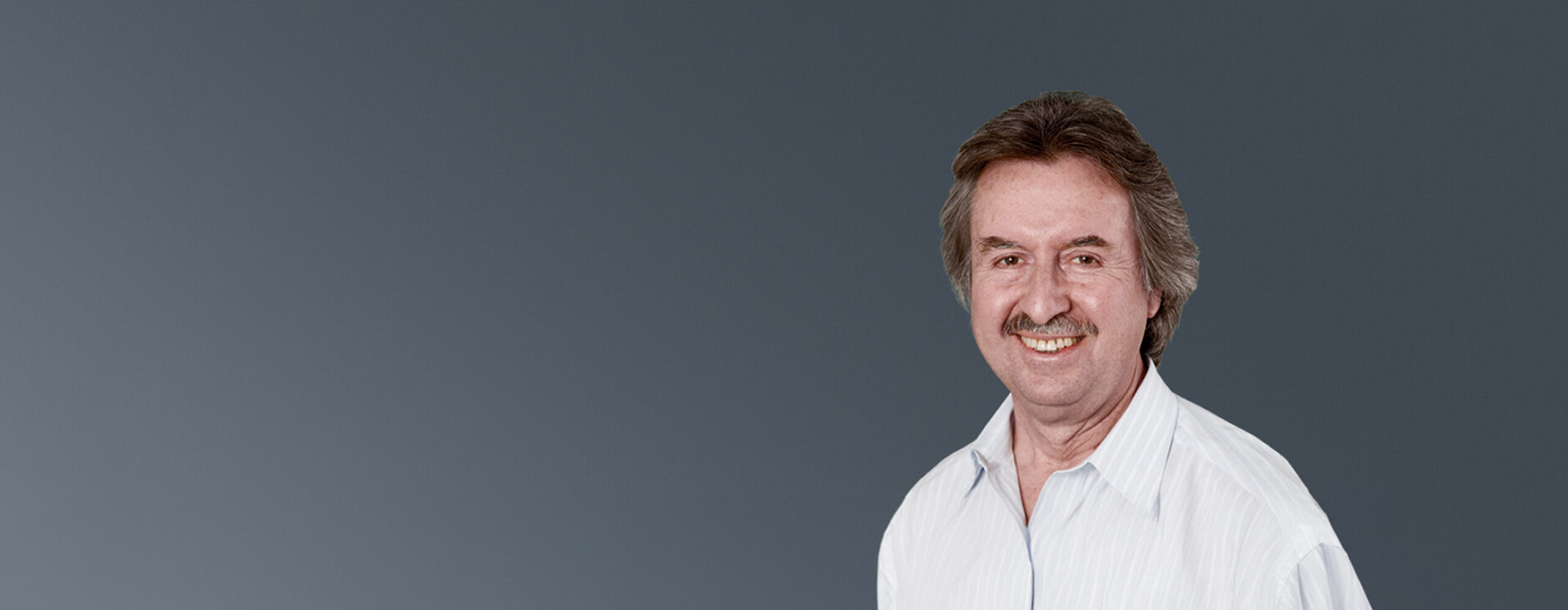 20240517-Faculty-Francisco_Szekely-Grey_BG-Topbanner-2880x1120 - IMD Business School