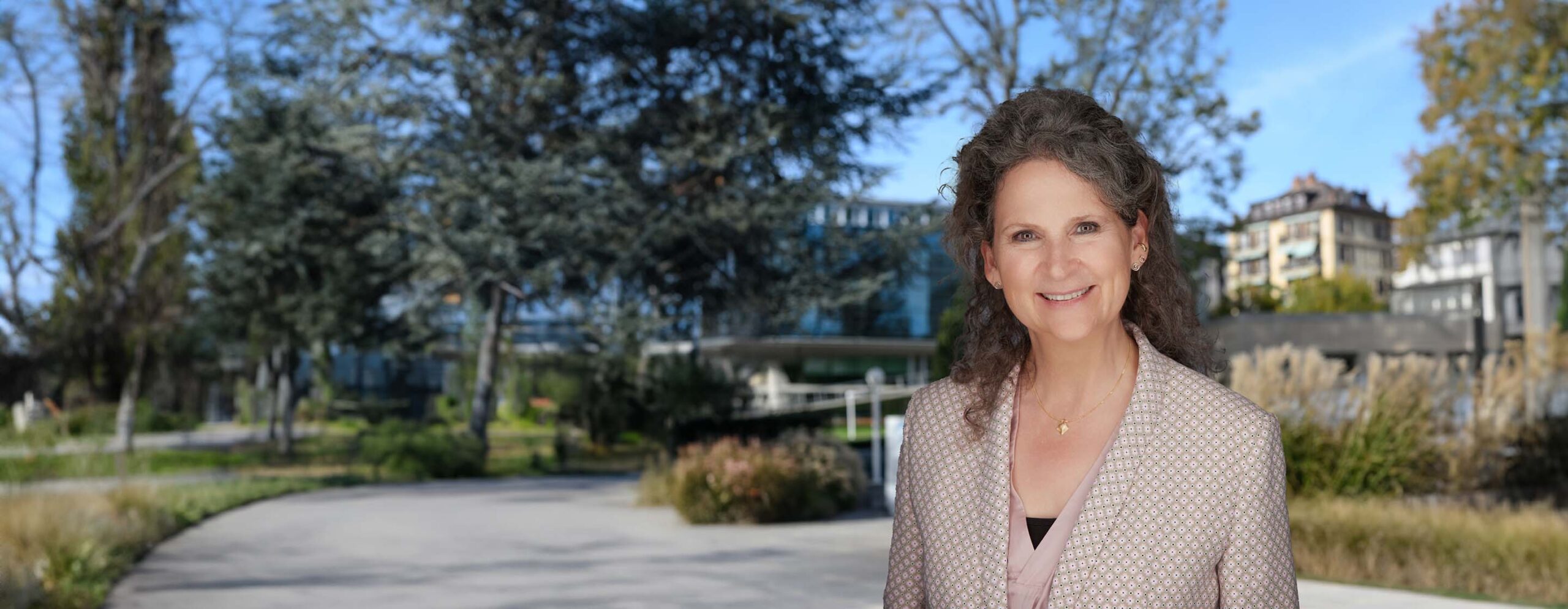 20240607-Faculty-Susan_Goldsworthy-Topbanner-Desktop-2880x1120 - IMD Business School