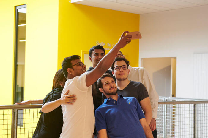 20220910-MBA-Carousel04-700×467-MH-comp - IMD Business School