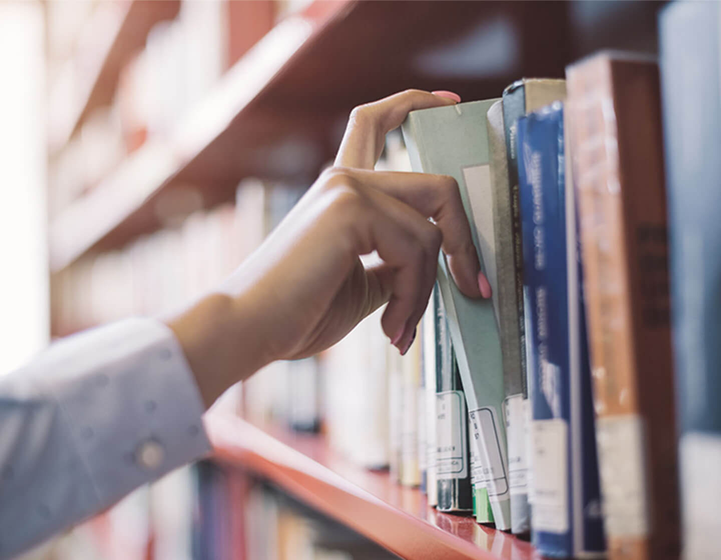 20221024-News-IMDExpertsStarIn2020Bestselling-720x560x2-SG-comp - IMD Business School