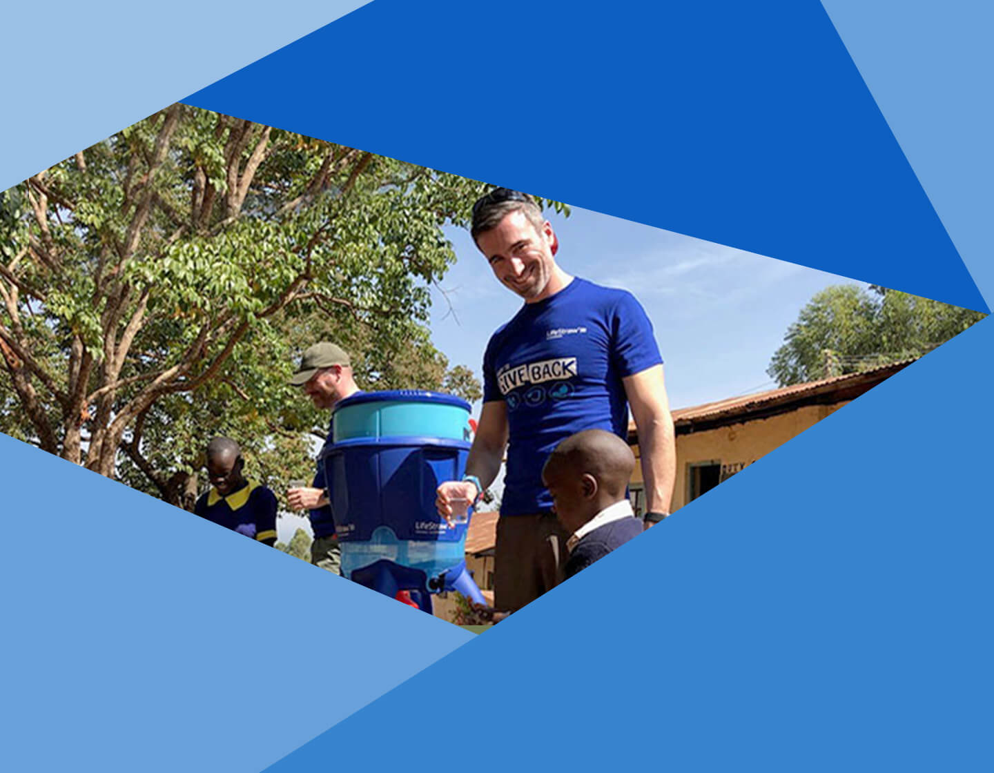 20221024-News-LeadingOperationsOfAHumanitarianEntrepreneurship-720x560x2-SG-comp - IMD Business School