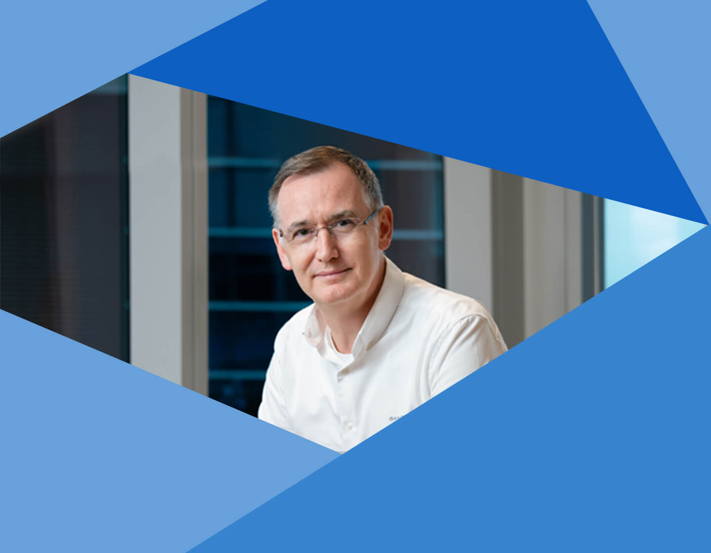 20221025-News-ThisWorldLeadingBankInSingapore-720x560x2-SG-comp - IMD Business School