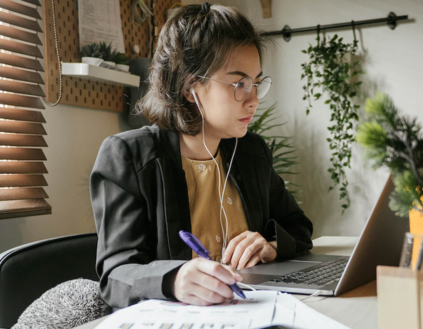 20221031-News-EightTipsForLeadingYourVirtualTeam-720x560x2-SG-comp - IMD Business School