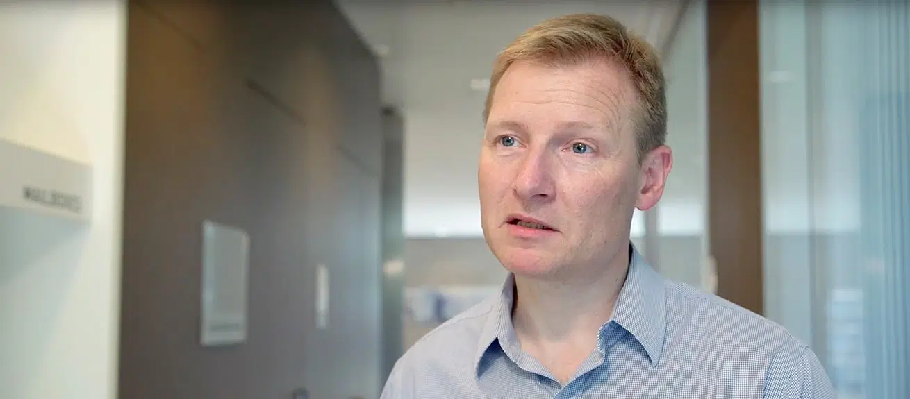 is049-17_bjarni_armannsson_big-teaser1310x575 - IMD Business School