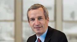 ExecutivesInResidence-PNG-Peter-Vogt-250×138-BG2 - IMD Business School