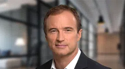 ExecutivesInResidence-PNG-Philippe-Blondiaux_250x138-BG3 - IMD Business School