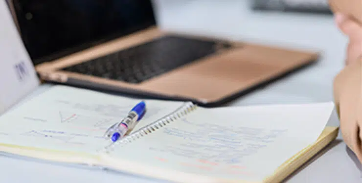 20221201-HR-WorkingAtIMD-BenefitsCards-Learning-370x187x2-comp - IMD Business School