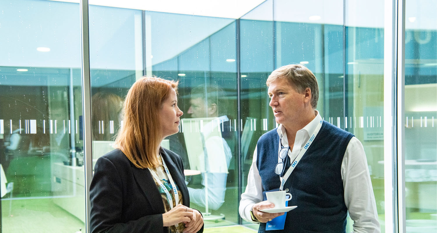 20221221-circles-CLO-CardWithImage-750×400-x2-MH-comp - IMD Business School