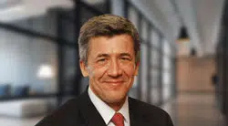 20230118-ExecutiveInResidence-XavierColl-740×374-MH-comp - IMD Business School
