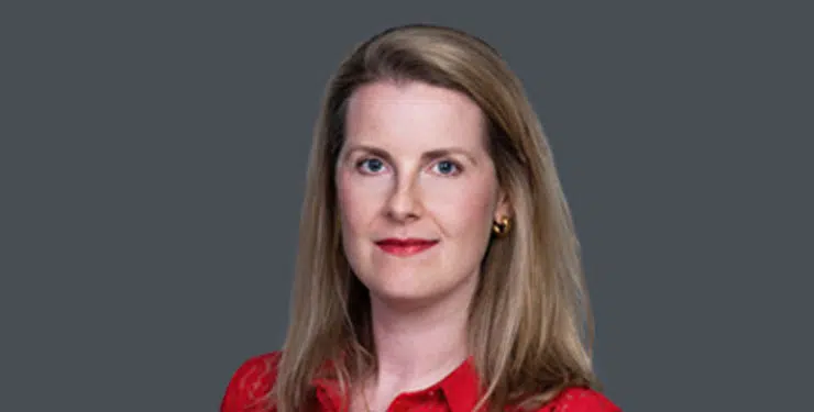 20230222-center-Family-MaryJohnstoneLouis-card-740×374 - IMD Business School