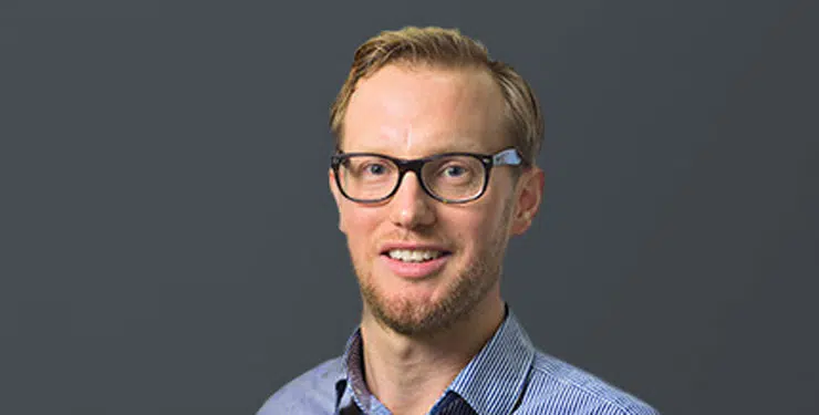 20230222-center-Family-TimBrooks-card-740×374 - IMD Business School