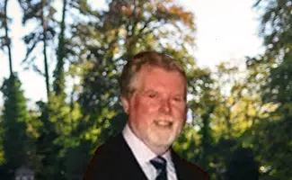 20230323-UK-Committee-members-Andy-325×200 - IMD Business School