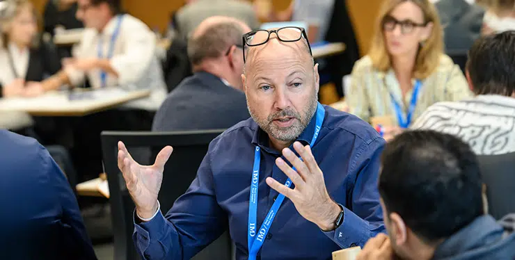 20231108-Centers-Luxury2050-About-CustomPrograms-SmallCard-740×374 - IMD Business School