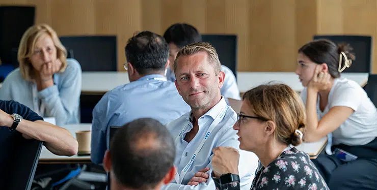20231108-Centers-Luxury2050-About-Foundations_of_Business-SmallCard-740×374-2 - IMD Business School