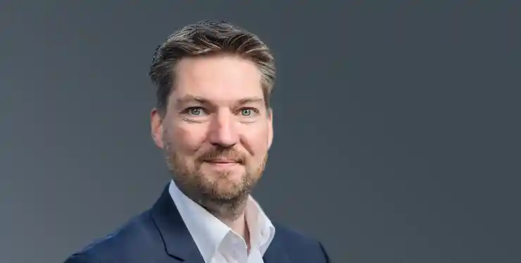IMD faculty Florian Hoos