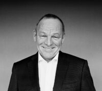 konrad_lenniger_ohne Krawatte sw-4b Konrad Lenniger