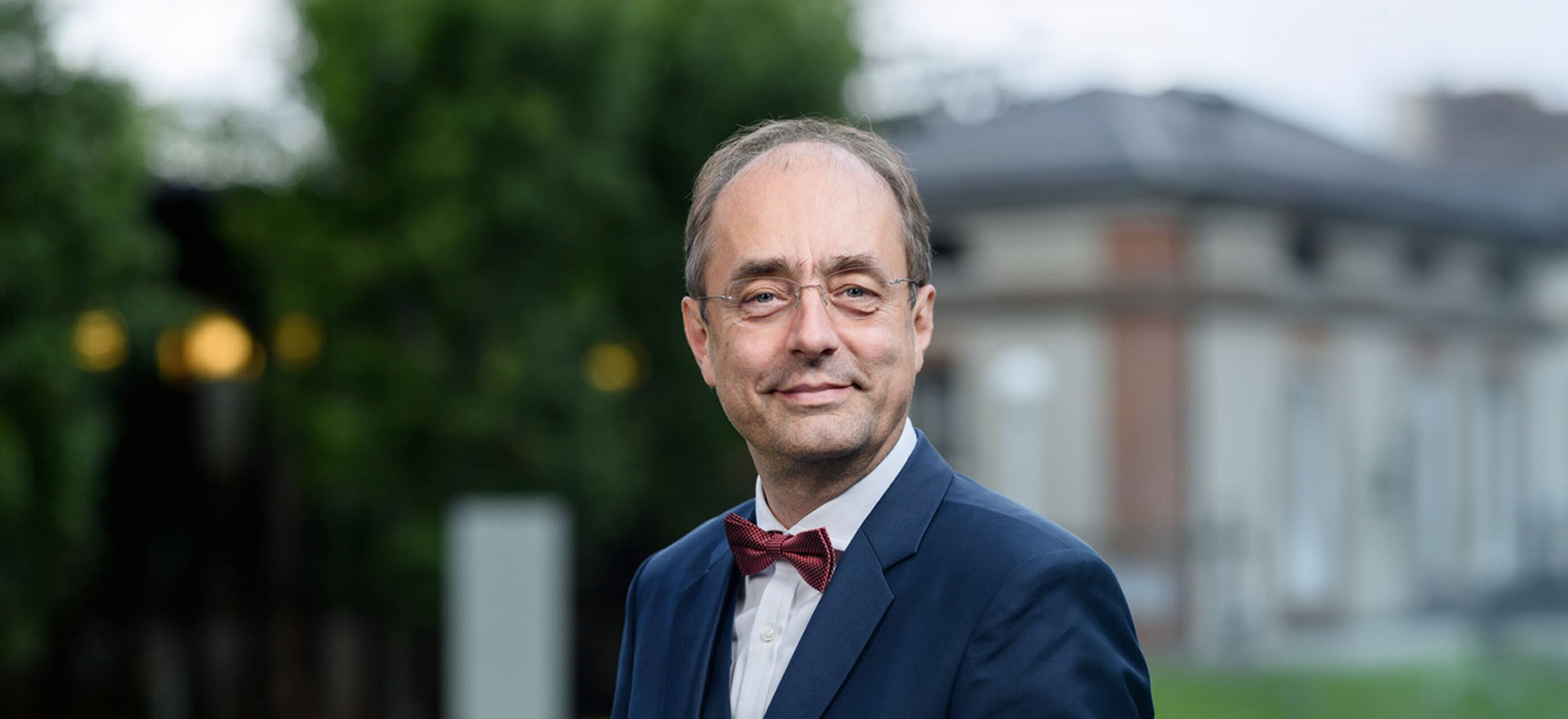 20231212-EMBA-Masterclass-2024-Feb08-Tablet-2400×1100-BlueFilter - IMD Business School