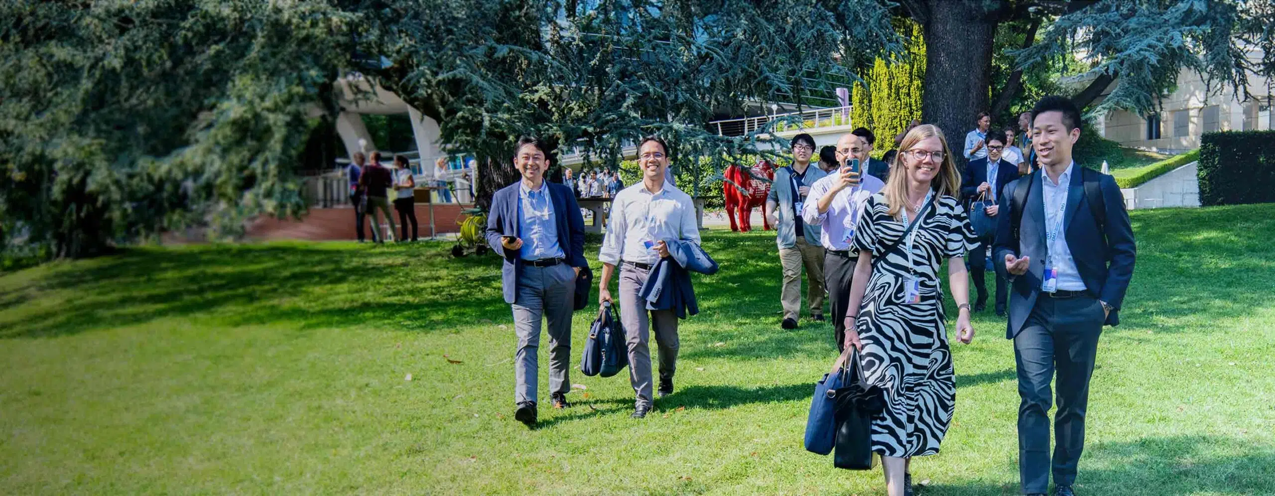 20240115-About-TopBanner-2880×1120-BlueFilter-3a - IMD Business School