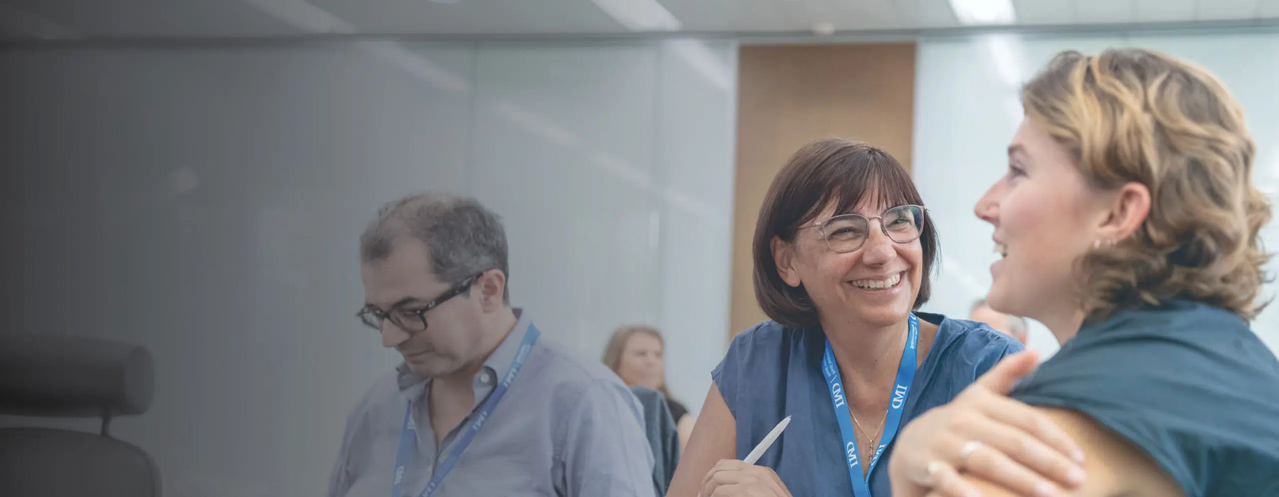 20240501-Top banner-Solutions for organizations-customer-program-2880x1120 - IMD Business School