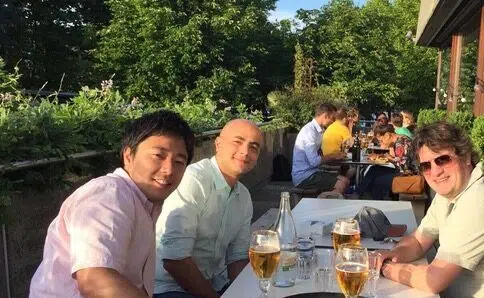 #授業後にクラスメートと食事 - IMD Business School