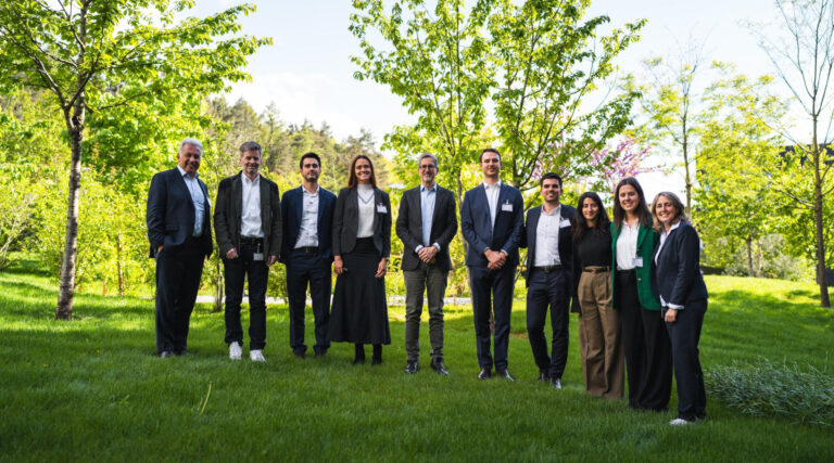 (left to right) Professor Oman Toulan, Eivind Slaaen, Rodrigo Lima, Beatriz Marqui Monreal, Jahangir Doongaji, Gianluca Perino, Orlando Santos, Laura Chedid, Teodora Andrejić and Michelle Kranz - IMD Business School