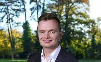 -Nick-325×200 - IMD Business School