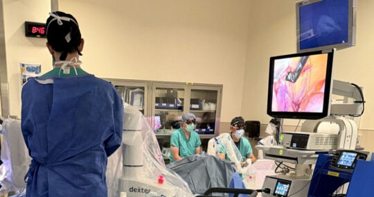 Over the past months, Distalmotion has experienced a strong wave of successful customer acquisitions, with most recently achieving the first multi-robot sale in the United States. AdventHealth, which operates 50 hospitals in nine states, has selected the DEXTER Robotic Surgery System, with the first cases already completed with the system. - IMD Business School