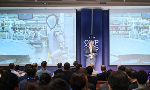 20251013-OWP-SGP-Keynote1-AM-0103 copy - IMD Business School - IMD Business School