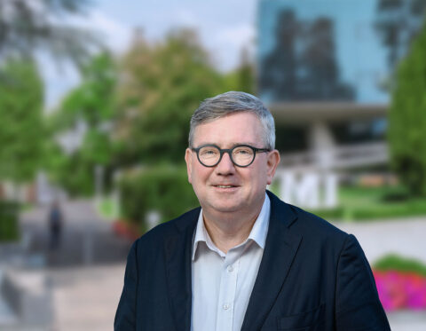 Simon J. Evenett