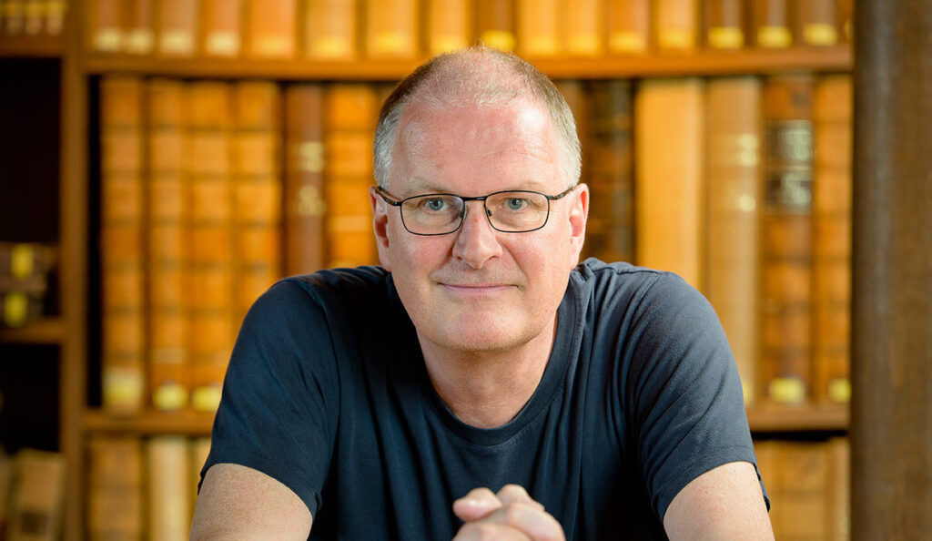 IbyIMD-Podcast-MikeWooldridge-IbyIMD-Cards-5_3-1250x725 - IMD Business School - IMD Business School