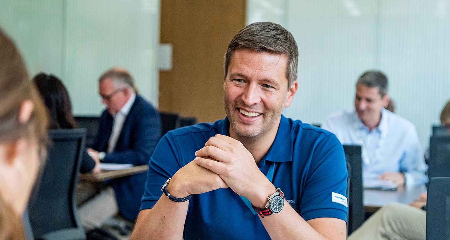 20260212-ExMSBT-Homepage-Carousel_18HP-carousel-mobile-1500x800 - IMD Business School