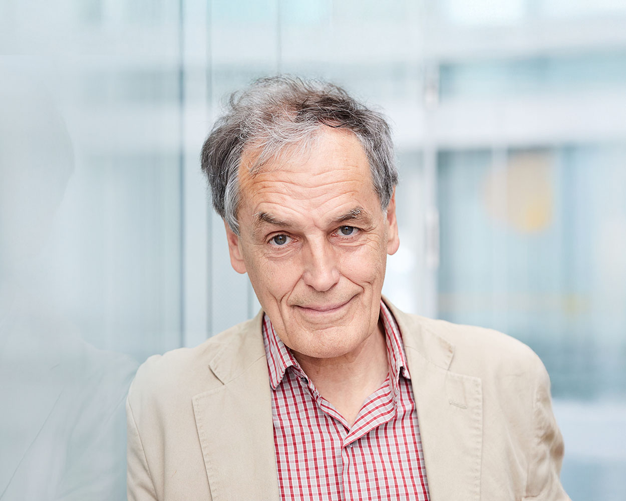 IByIMD-BookClub-February-RELIVE-IbyIMD-FeaturedImage-5x4-1250x1000