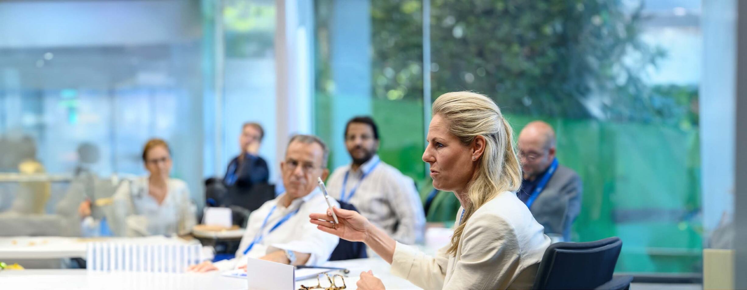 20251124-NPB-Homepage-Carousel_2HP-carousel-desktop-2880x1120 - IMD Business School