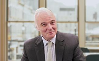 20260421-Spain-Committee_members-Pedro-325x200 - IMD Business School