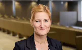20260617-Alumni-Zurich-Committee_Members-Jenny-325x200 - IMD Business School